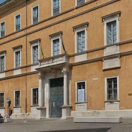Appartamento Centro Storico Nuovo E Ristrutturato Пезаро Екстер'єр фото